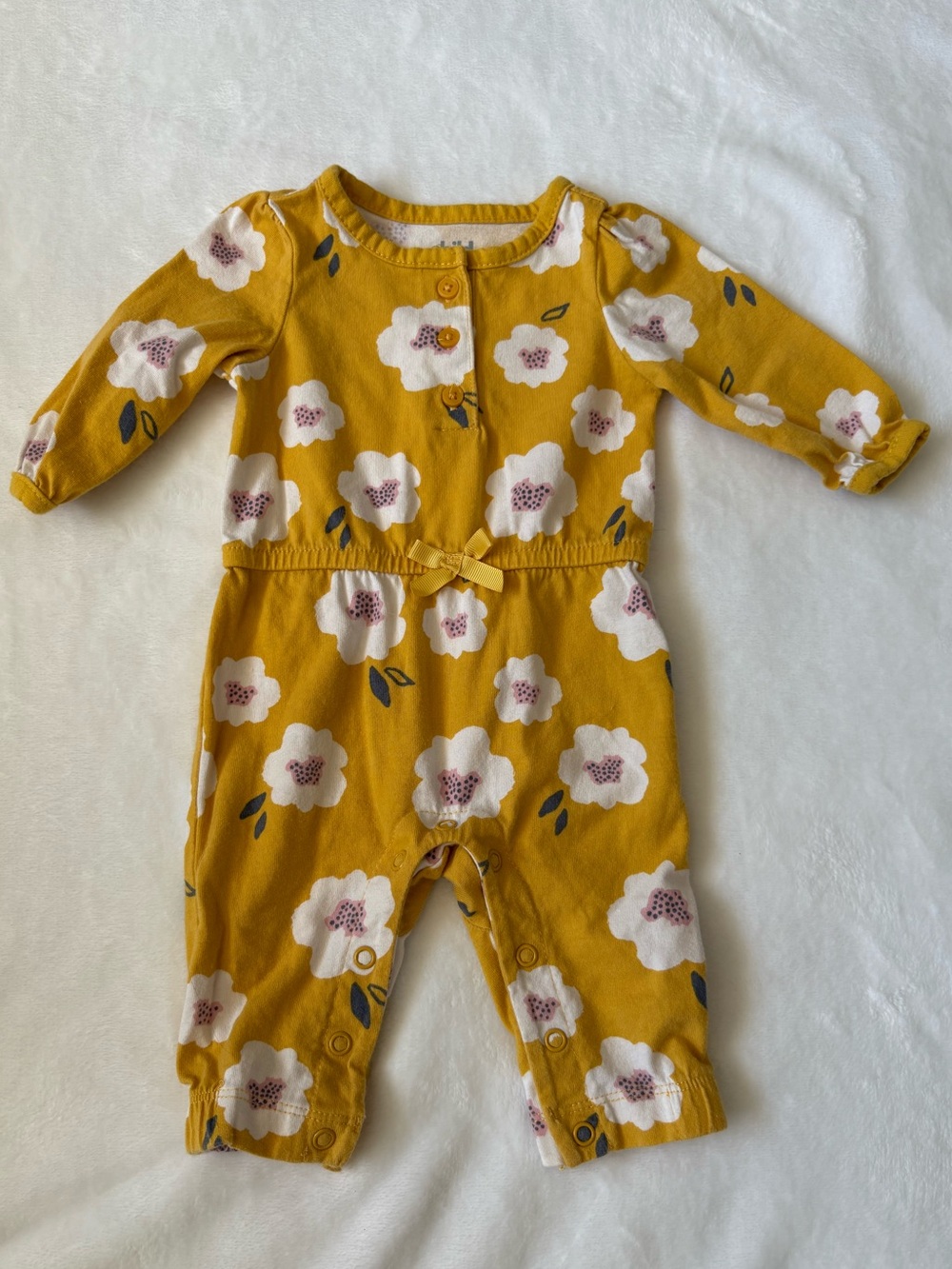 👶🏼 4/$20 0-3M Carter's Floral Outfit